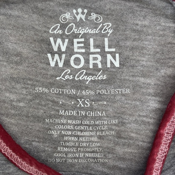 Womens Gray Dont Stop Believin Santa Christmas. 3/4 Sleeve Shirt XS - Picture 4 of 7